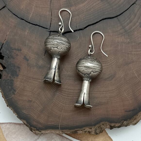 BUFFALO DANCER Taos Silver Mercury Dime Squash Blossom Dangle Earrings - Picture 2 of 3